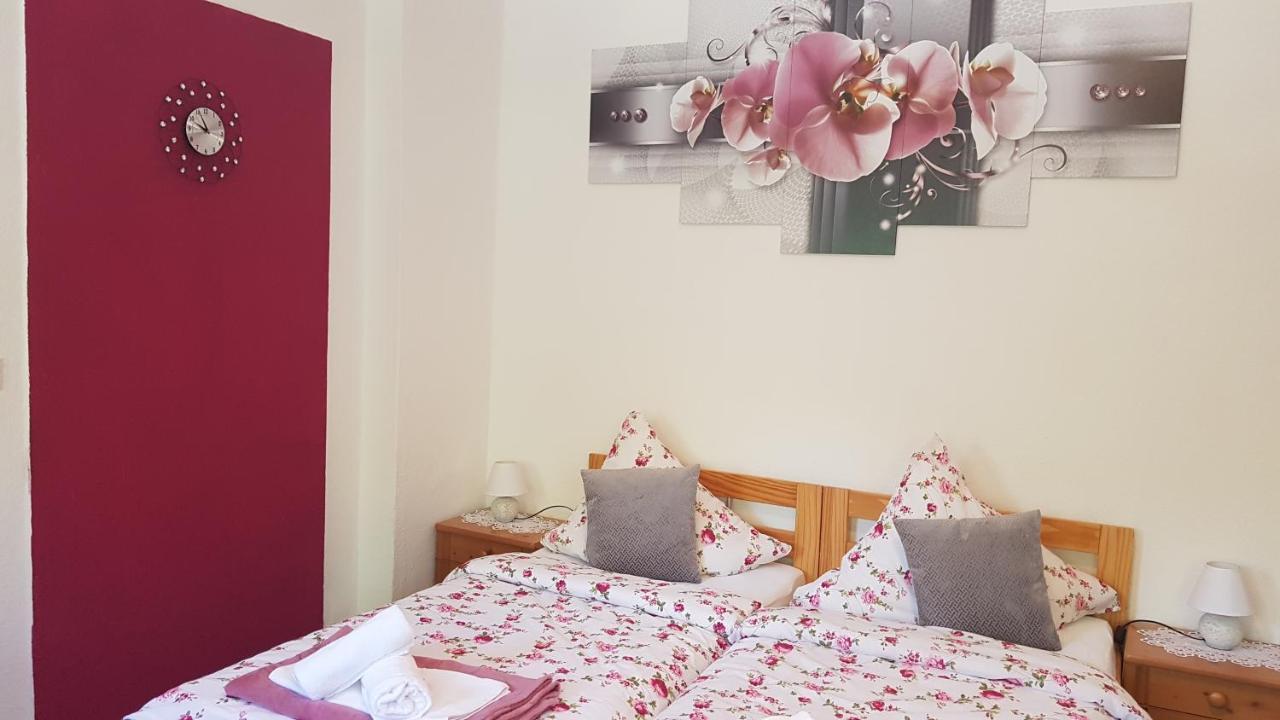 Gasthaus Alter Bahnhof Hotel Metzdorf Bagian luar foto