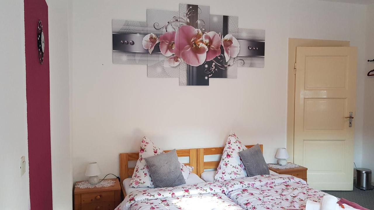 Gasthaus Alter Bahnhof Hotel Metzdorf Bagian luar foto